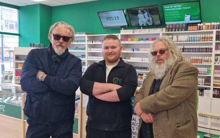 recent Scottish Hollywood star made a surprise appearance at an vape shop in Fraserburgh